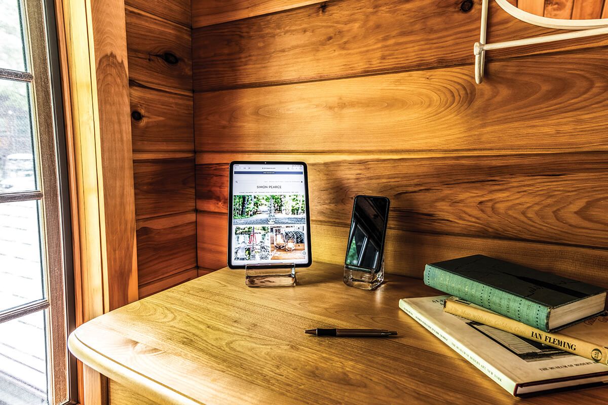 Simon Pearce Woodbury Tablet Holder