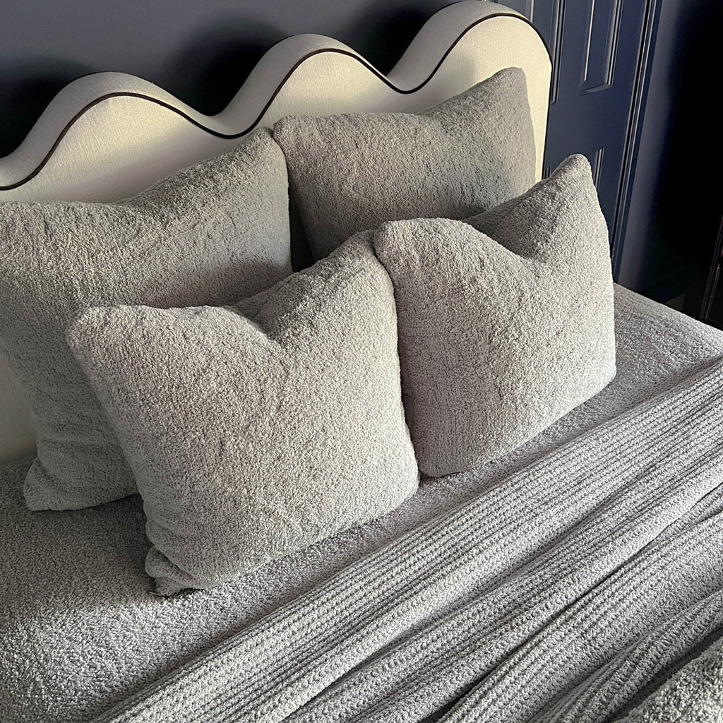 Kashwére King Blanket (Solid) - Chenilla Classic™